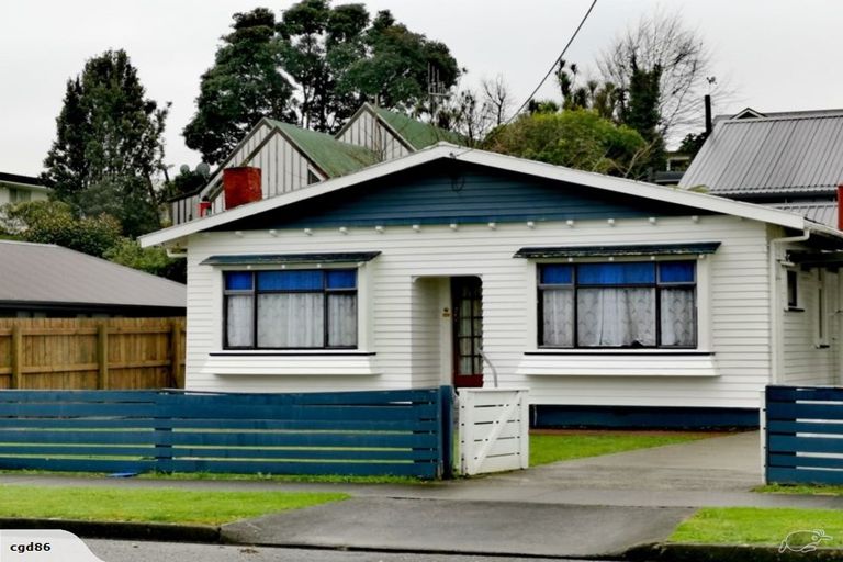 Photo of property in 32 York Street, Levin, 5510