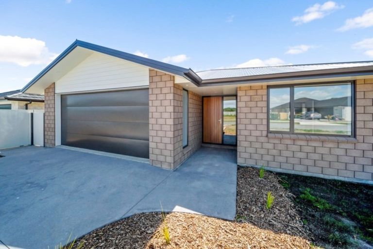 Photo of property in 12 Tangaroa Street, Waitara, 4320