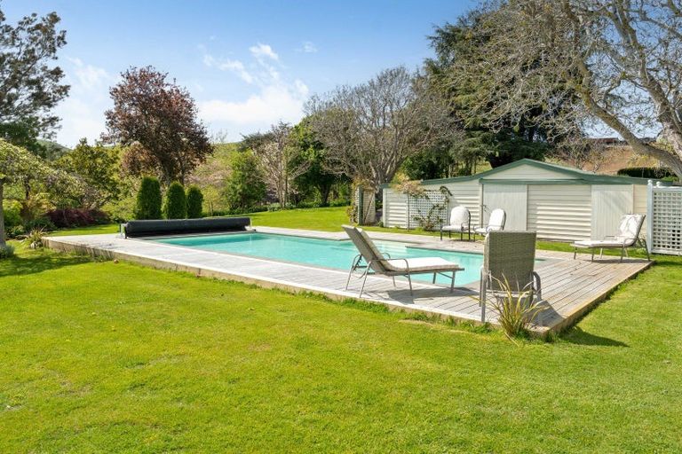 Photo of property in 8 Maungahina Road, Te Ore Ore, Masterton, 5886