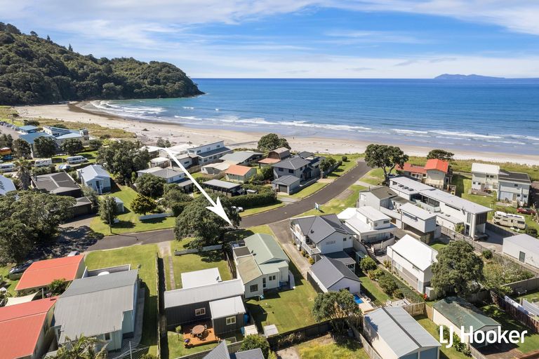 Photo of property in 13 Hinemoa Road, Waihi Beach, 3611