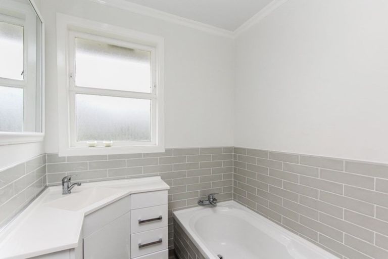 Photo of property in 53 Cloten Road, Stratford, 4332