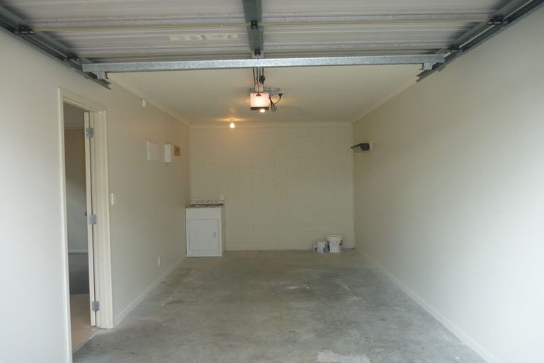 Photo of property in 41 Tiri Tiri Road, Birkdale, Auckland, 0626