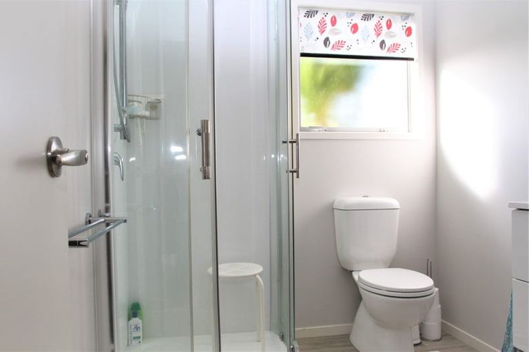 Photo of property in 6 Protea Drive, Cable Bay, 0420