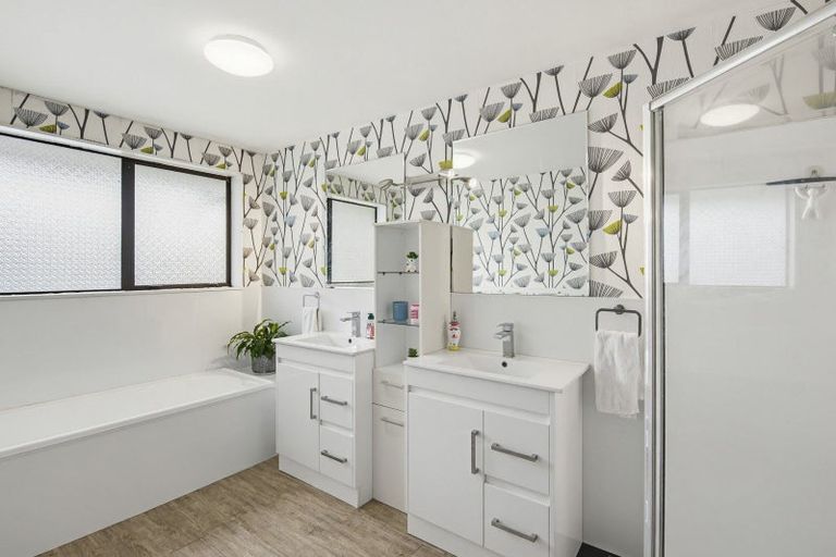 Photo of property in 1 Graham Street, Shannon, 4821