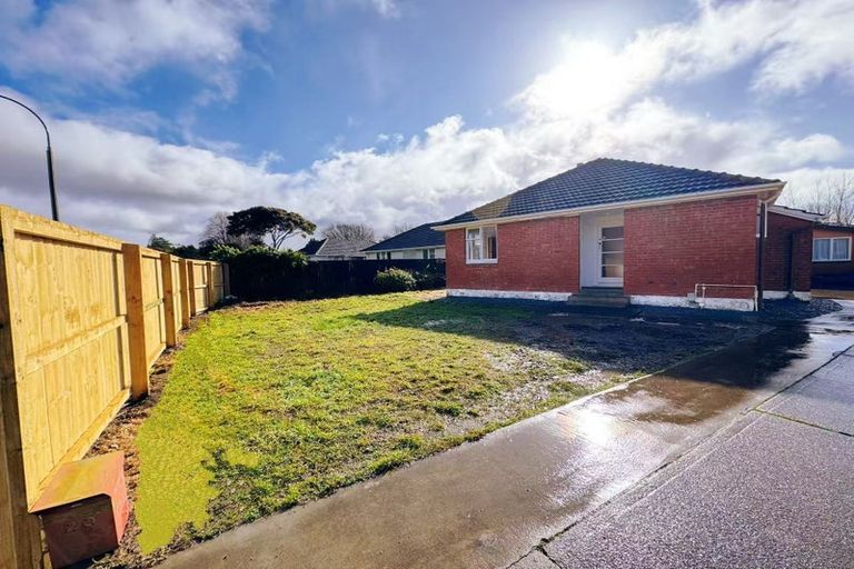 Photo of property in 20 Tensing Place, Sockburn, Christchurch, 8042