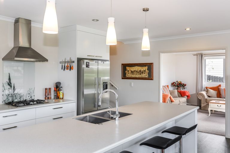 Photo of property in 68 Helenslee Road, Pokeno, 2402