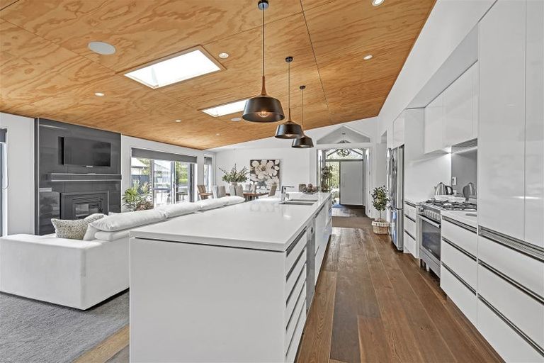 Photo of property in 5 Simms Lane, West Melton, 7618