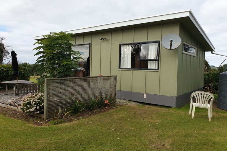 Photo of property in 85 Te Pahi River Drive, Paparoa, Maungaturoto, 0583