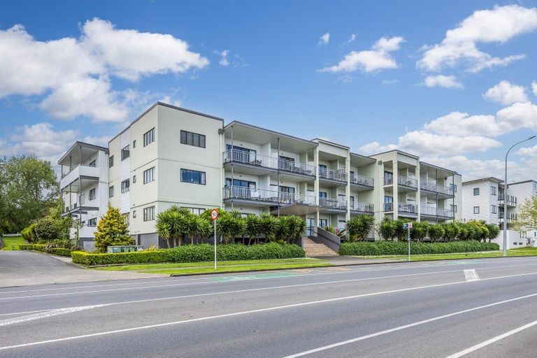 Photo of property in 8/128 Stancombe Road, Flat Bush, Auckland, 2016