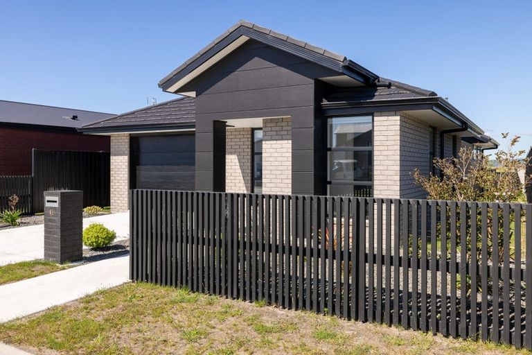 Photo of property in 46 Empire Crescent, Papamoa, 3118