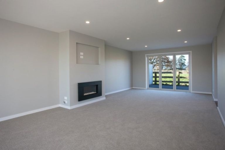 Photo of property in 10 Tucker Close, Leamington, Cambridge, 3432