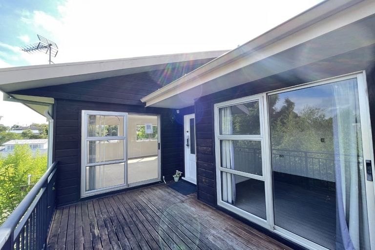 Photo of property in 4 Lynngate Place, Hillcrest, Auckland, 0627