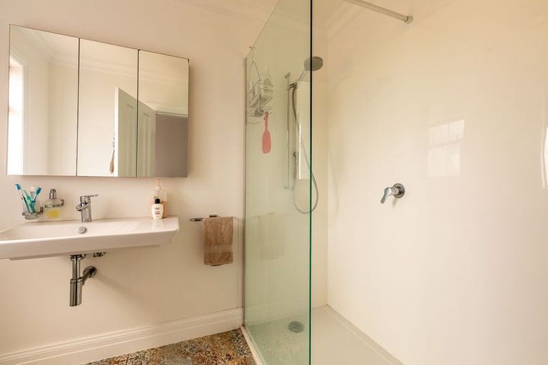 Photo of property in 16 Tui Road, Raumati Beach, Paraparaumu, 5032