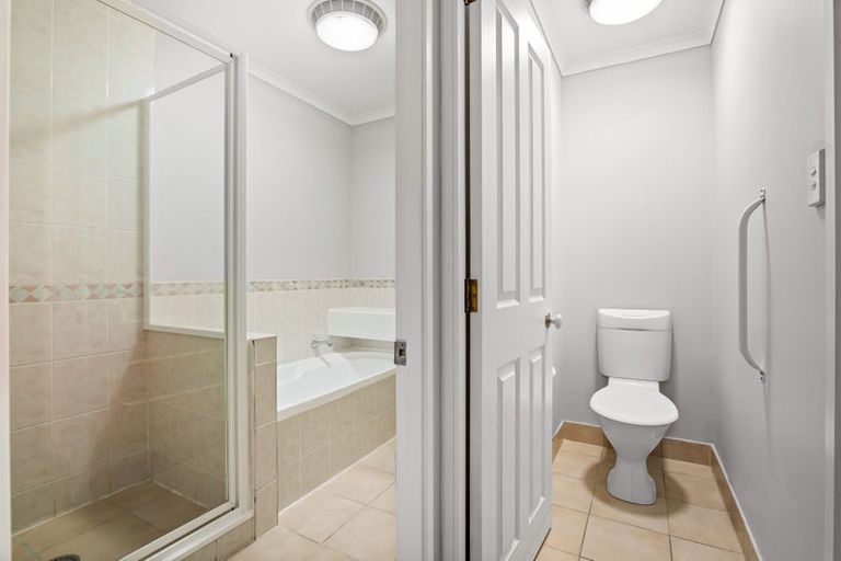 Photo of property in 1 Dunbarton Drive, Ranui, Auckland, 0612