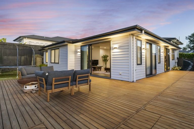 Photo of property in 43 Jeroboam Loop, Kumeu, 0810