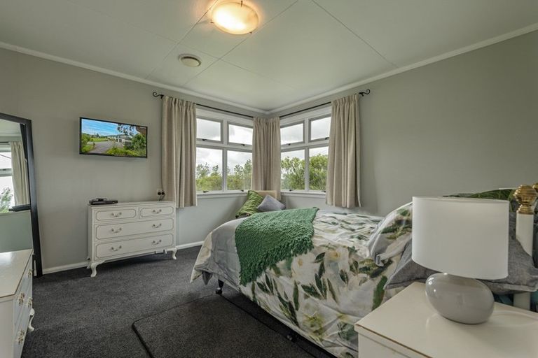 Photo of property in 2 Farmer Street, Sanson, 4817