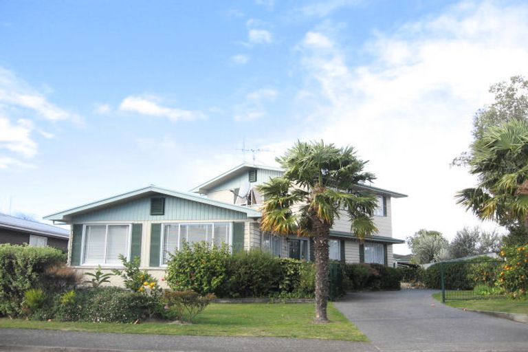 Photo of property in 12 Surrey Street, Taradale, Napier, 4112