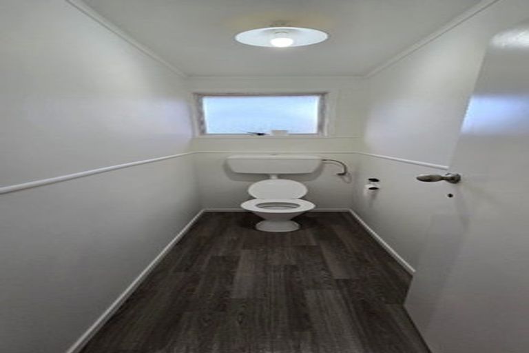 Photo of property in 87 Arimu Road, Papakura, 2110