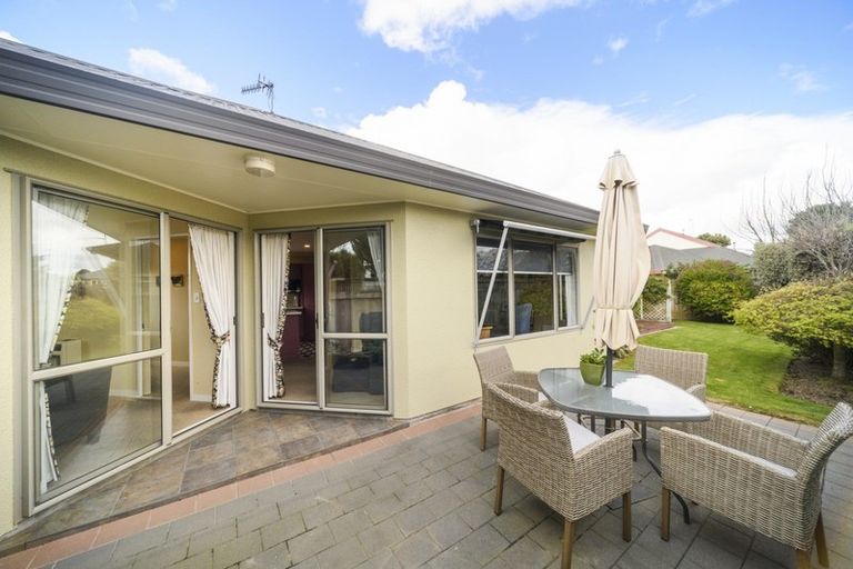 Photo of property in 46 Pahiatua Street, Hokowhitu, Palmerston North, 4410