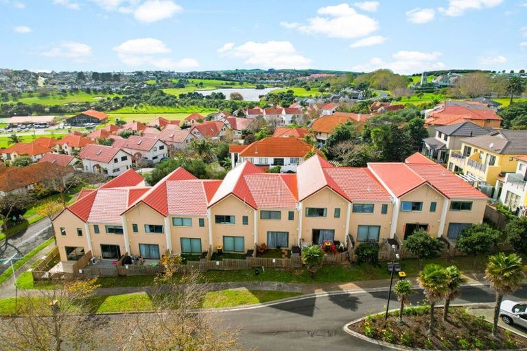 Photo of property in 17 Nautilus Drive, Gulf Harbour, Whangaparaoa, 0930