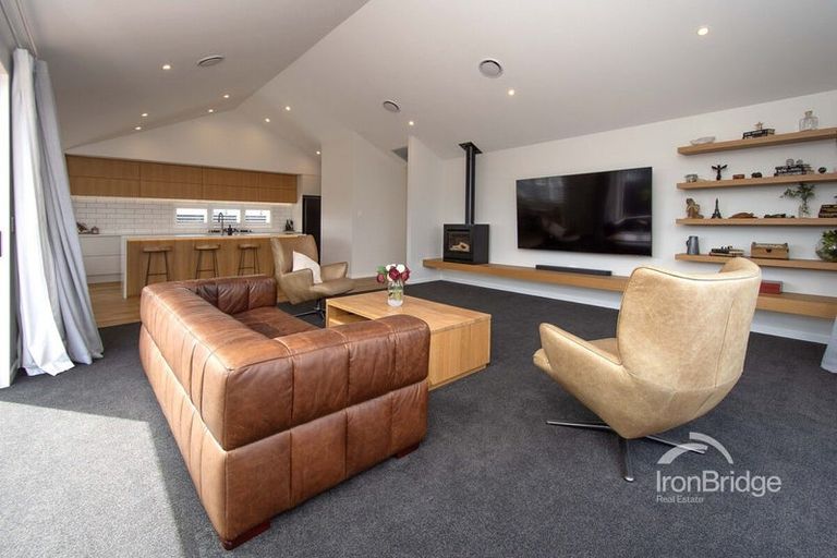 Photo of property in 32 Frank Ernest Crescent, Prebbleton, 7604