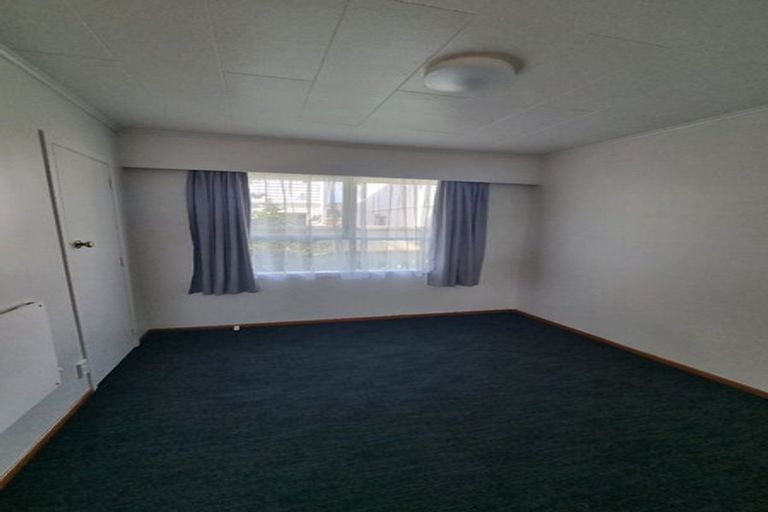 Photo of property in 19 Gossamer Drive, Pakuranga Heights, Auckland, 2010