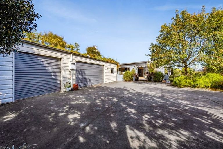 Photo of property in 10 Allan Road, Burgess Park, New Plymouth, 4371