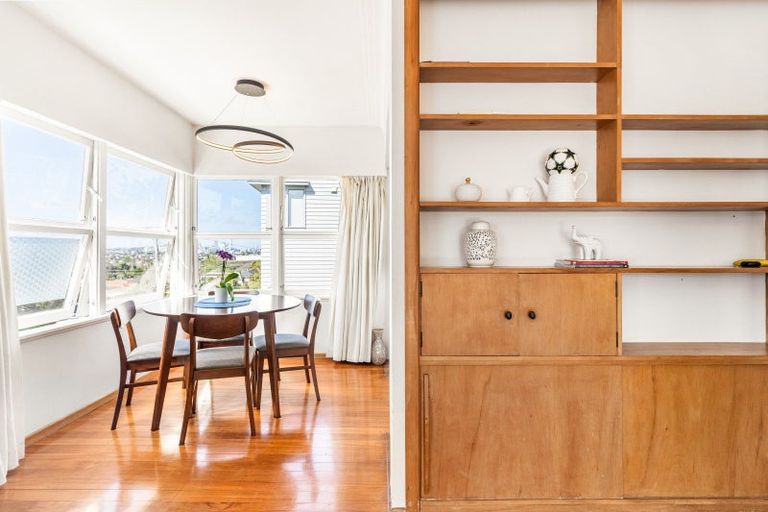 Photo of property in 1/11 Onepoto Road, Hauraki, Auckland, 0622