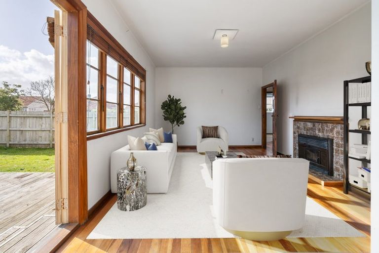 Photo of property in 90 Manson Street, Terrace End, Palmerston North, 4410