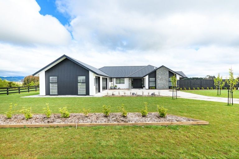 Photo of property in 65 Hartwell Drive, Kelvin Grove, Palmerston North, 4470