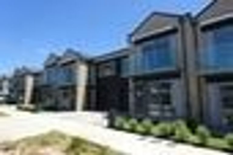 Photo of property in 3 Gunn Way, Hobsonville, Auckland, 0616