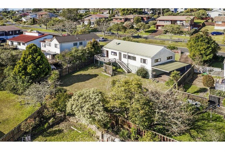 Photo of property in 56 Kennedy Avenue, Forrest Hill, Auckland, 0620