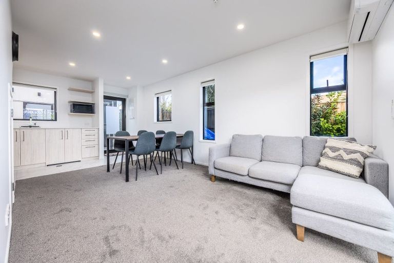 Photo of property in 11/10 Fathom Place, Te Atatu Peninsula, Auckland, 0610