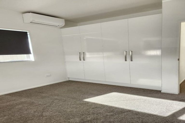 Photo of property in 36a Poruru Close, Papakura, 2110