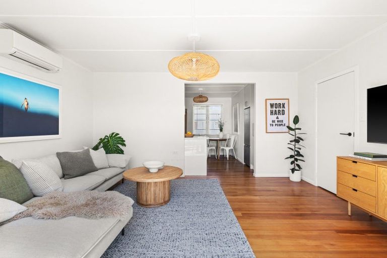 Photo of property in 12 Nimon Street, Havelock North, 4130