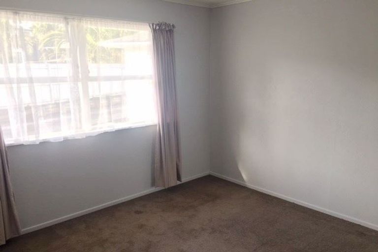 Photo of property in 57 Glendene Avenue, Glendene, Auckland, 0602