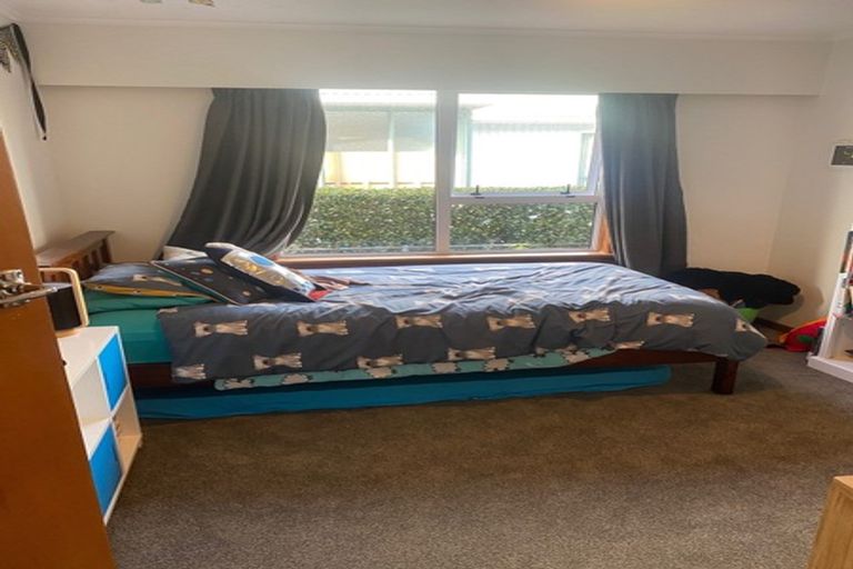 Photo of property in 243 Mangorei Road, Merrilands, New Plymouth, 4312