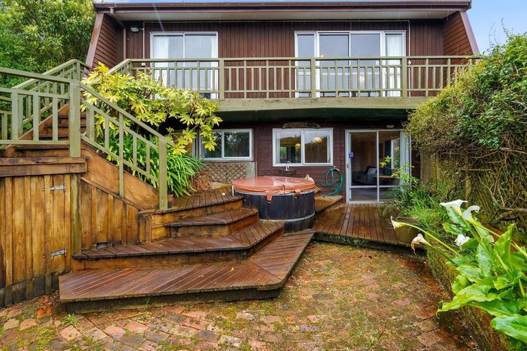 Photo of property in 134 Miromiro Road, Normandale, Lower Hutt, 5010