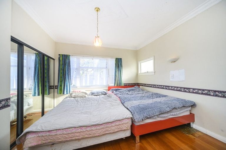 Photo of property in 19 Franklin Avenue, Hokowhitu, Palmerston North, 4410