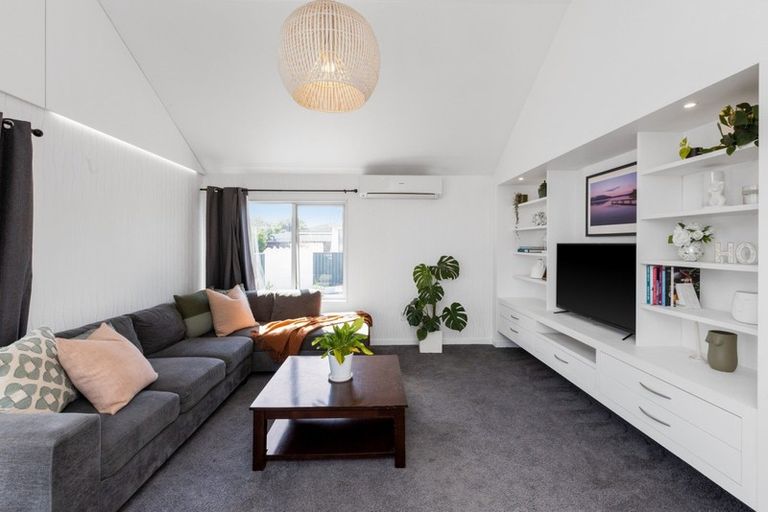 Photo of property in 2/249 Taradale Road, Pirimai, Napier, 4112