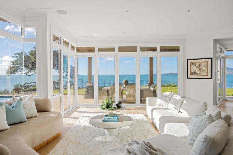 Photo of property in 2/6 Saint Leonards Road, Hauraki, Auckland, 0622