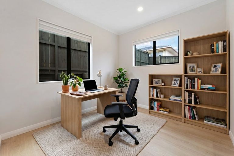 Photo of property in 39a Edgeworth Road, Glenfield, Auckland, 0629