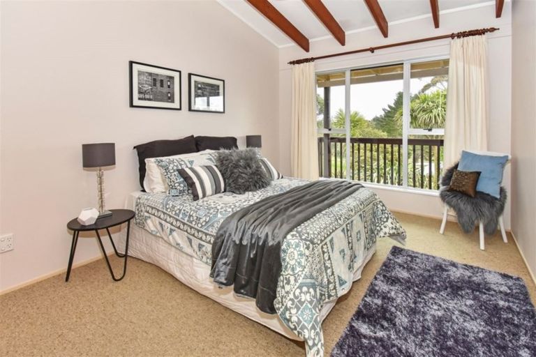 Photo of property in 73 Cherrington Road, Clevedon, Papakura, 2582