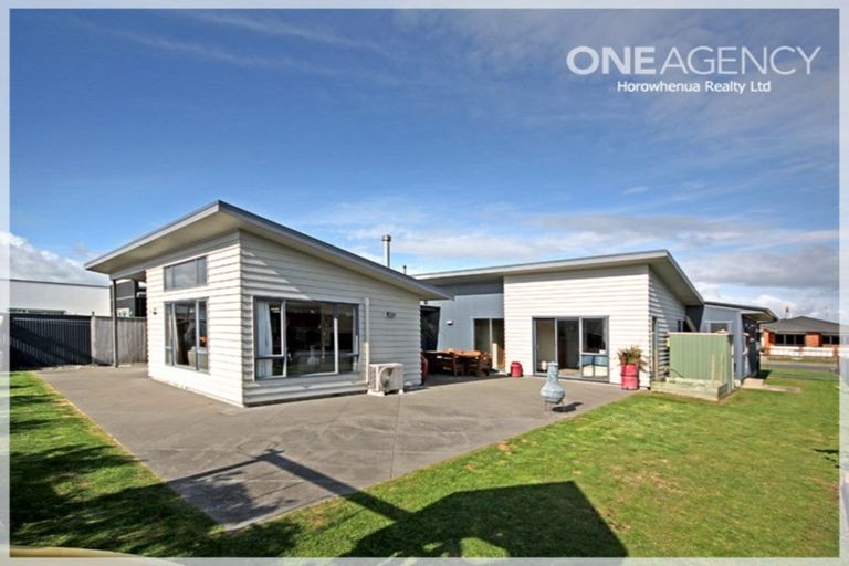 Photo of property in 37 Andrews Street, Foxton Beach, Foxton, 4815