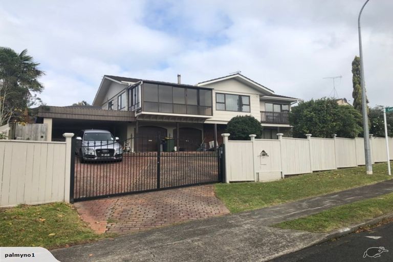 Photo of property in 27 Marina View Drive, West Harbour, Auckland, 0618