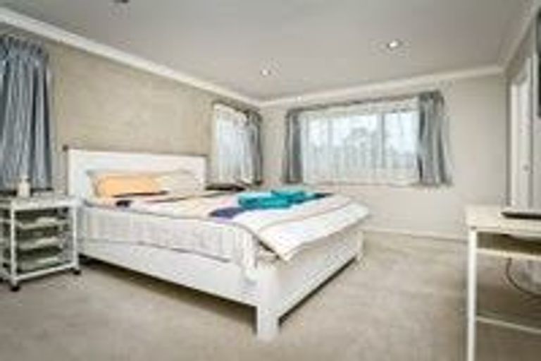 Photo of property in 62 Laurel Oak Drive, Schnapper Rock, Auckland, 0632