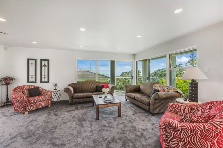 Photo of property in 1 Kowhai Road, Mairangi Bay, Auckland, 0630