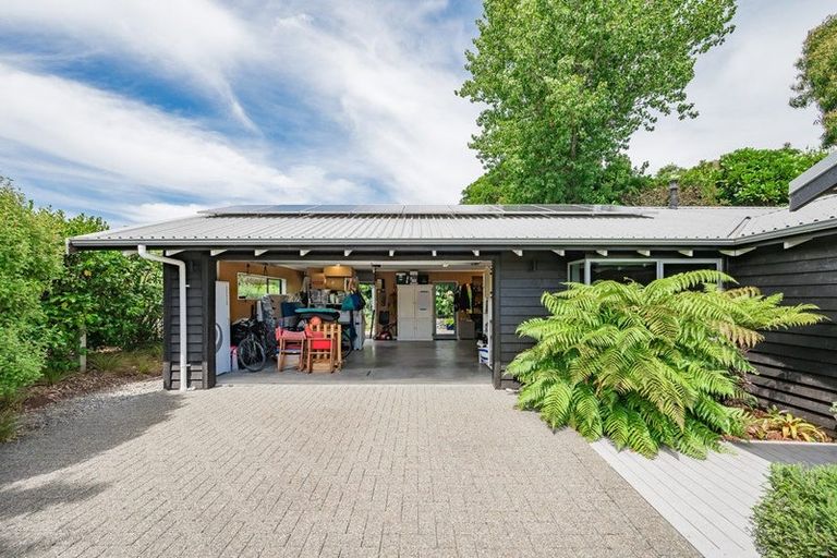 Photo of property in 4 Ferndale Drive, Waikanae, 5036