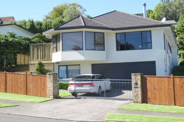 Photo of property in 6 Puketotara Street, Highlands Park, New Plymouth, 4312