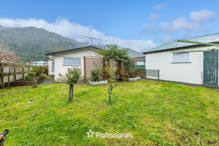 Photo of property in 167 California Drive, Totara Park, Upper Hutt, 5018